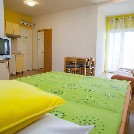 Apartments Makarska Apartment *